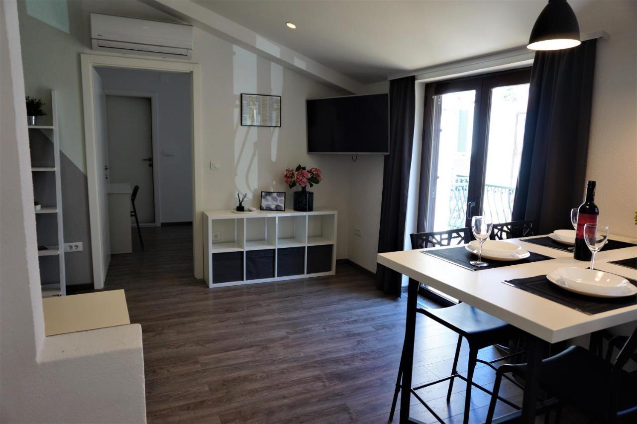 Apartment Cosy & Sweet Макарска Екстериор снимка